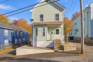 28 Warnock St, Lowell, MA 01852 - Photo 1