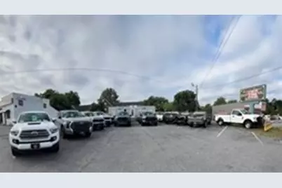 639 Rogers St, Lowell, MA 01852 - Photo 17