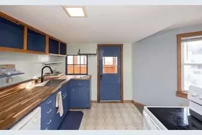 2 Teconnett Path, Worcester, MA 01605 - Photo 3