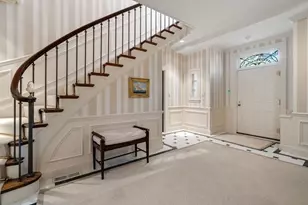 71 Sears Rd, Brookline, MA 02445 - Photo 7