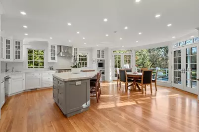 71 Sears Road, Brookline, MA 02445 - Photo 3