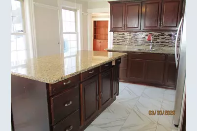 11 Crescent St, Lawrence, MA 01841 - Photo 5