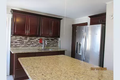 11 Crescent St, Lawrence, MA 01841 - Photo 3