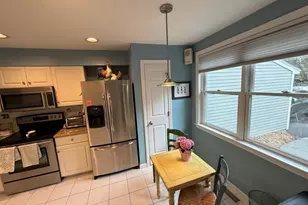 184 Bishops Forest Dr, Waltham, MA 02452 - Photo 23