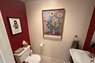 184 Bishops Forest Dr, Waltham, MA 02452 - Photo 15