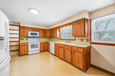 331 Dale Street, Chicopee, MA 01013 - Photo 13