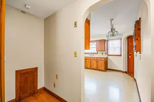 331 Dale St, Chicopee, MA 01013 - Photo 17