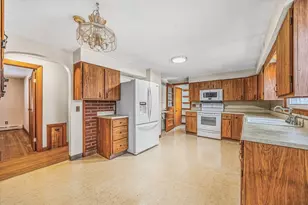 331 Dale St, Chicopee, MA 01013 - Photo 11