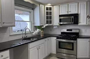 22 Falcon St, Methuen, MA 01844 - Photo 9