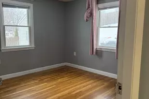 22 Falcon St, Methuen, MA 01844 - Photo 5