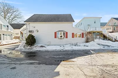 6 Cottage Pl, Lowell, MA 01852 - Photo 27