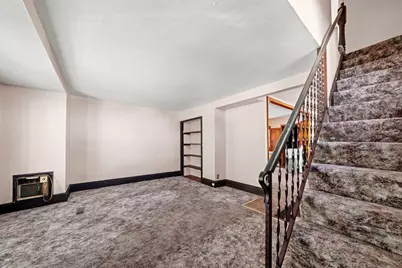 6 Cottage Pl, Lowell, MA 01852 - Photo 9