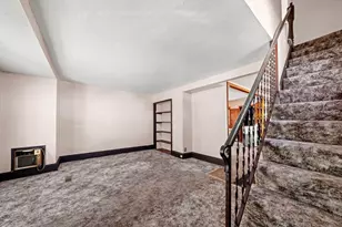 6 Cottage Pl, Lowell, MA 01852 - Photo 9