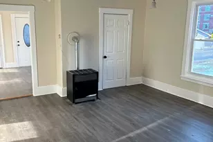 230 Pleasant St, Worcester, MA 01609 - Photo 5