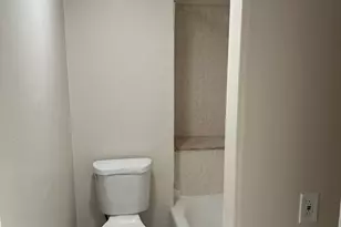 230 Pleasant St, Worcester, MA 01609 - Photo 9