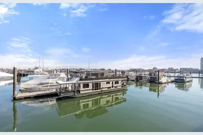 30 Constellation Wharf #30, Boston, MA 02129 - Photo 33