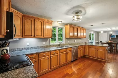 78 Milford St, Upton, MA 01568 - Photo 11