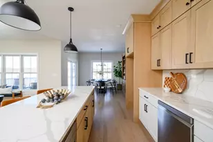 42 Metacomet Rd, West Bridgewater, MA 02379 - Photo 5