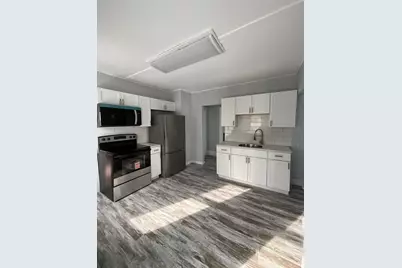 25 Malden St #2, Springfield, MA 01108 - Photo 3