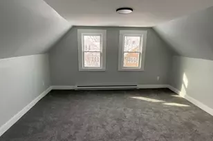 25 Malden St, Springfield, MA 01108 - Photo 9