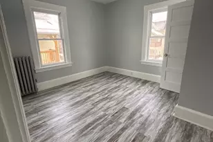 25 Malden St, Springfield, MA 01108 - Photo 7