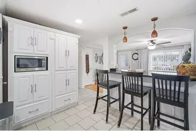 100 Kensington St, Agawam, MA 01030 - Photo 9