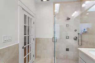 274 Bunker Hill St, Boston, MA 02129 - Photo 27