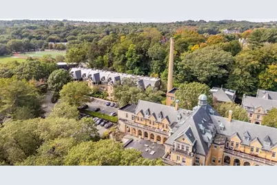 60 W Glen Rd #101, Brookline, MA 02445 - Photo 35