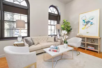 60 W Glen Rd #101, Brookline, MA 02445 - Photo 1