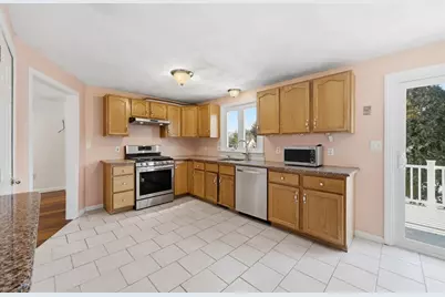 42 Wildcrest Ave, Billerica, MA 01821 - Photo 7