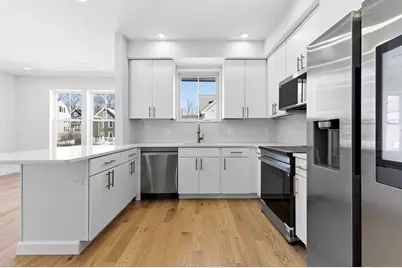 421 High St #203B, Medford, MA 02155 - Photo 5