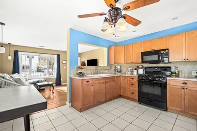 174 River Rd, Lowell, MA 01852 - Photo 9