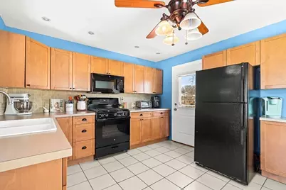 174 River Rd, Lowell, MA 01852 - Photo 11