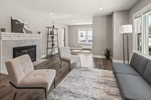 256 S Main St, Hopedale, MA 01747 - Photo 9