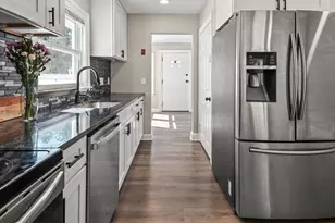 256 S Main St, Hopedale, MA 01747 - Photo 13