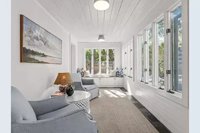 170 Benvenue St, Wellesley, MA 02482 - Photo 5