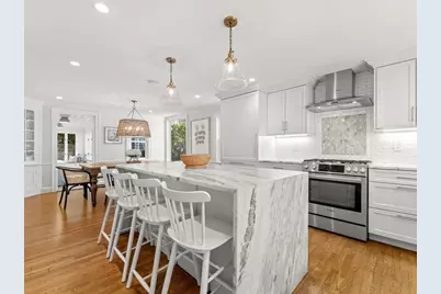 170 Benvenue St, Wellesley, MA 02482 - Photo 3