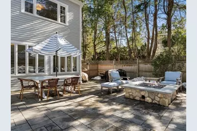 170 Benvenue St, Wellesley, MA 02482 - Photo 23