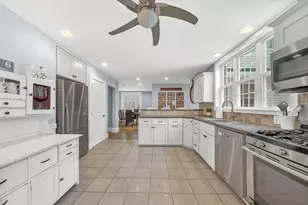 24 Mellen St, Needham, MA 02494 - Photo 9