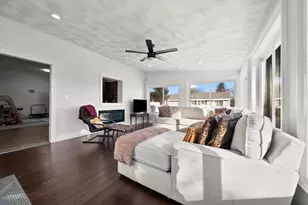 6 Fairlawn Ave, Burlington, MA 01803 - Photo 3