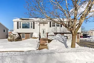 102 Suffolk St, Malden, MA 02148 - Photo 1