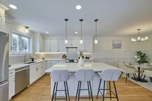 27 Mott St, Arlington, MA 02474 - Photo 1