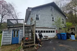 84 Stafford Holland Rd, Wales, MA 01081 - Photo 9