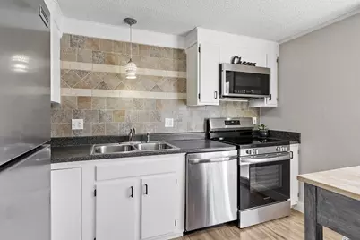 1215 Pawtucket Blvd #19, Lowell, MA 01854 - Photo 5