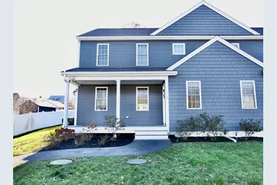 10 Oak Meadow Pl #10, Bridgewater, MA 02324 - Photo 3