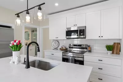 19 Laurel St, Saugus, MA 01906 - Photo 23