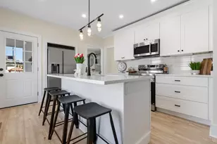 19 Laurel St, Saugus, MA 01906 - Photo 17