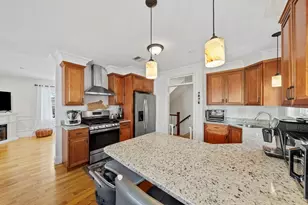 51 Branch St, Quincy, MA 02169 - Photo 9