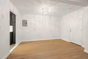 15 Cass St, Boston, MA 02132 - Photo 15