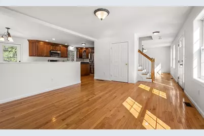 34 Shakespeare St, Tyngsborough, MA 01879 - Photo 9